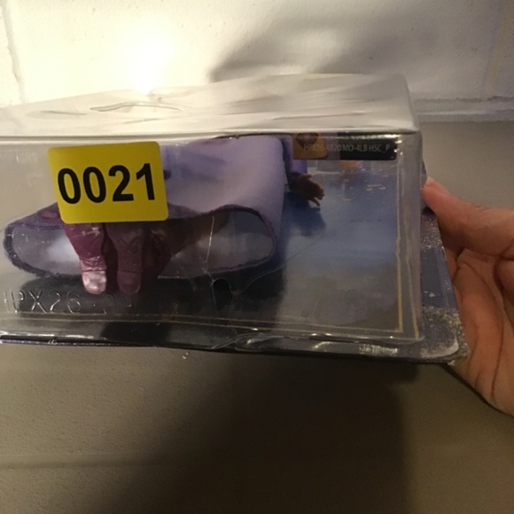 Disney Wish Singing Asha Doll - Picture 4 of 5